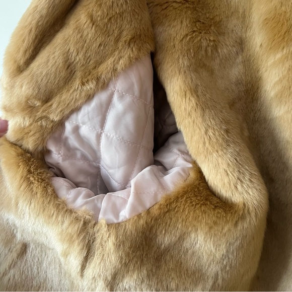 CLOSET CLOSING TODAY • levi’s kara oversized reversible faux fur & denim jacket - Picture 12 of 12